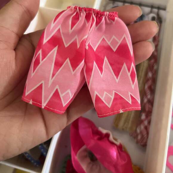 BARBIE KEN SHORTS PINK ZIGZAG BOARD ELASTIC STYLE FASHION CUTE DOLL CLOTHES - Picture 1 of 1